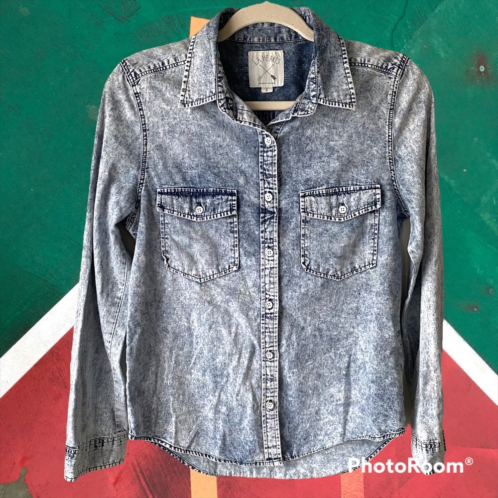 Acid Wash Chambray Button Up Shirt Denim LA Hearts Small